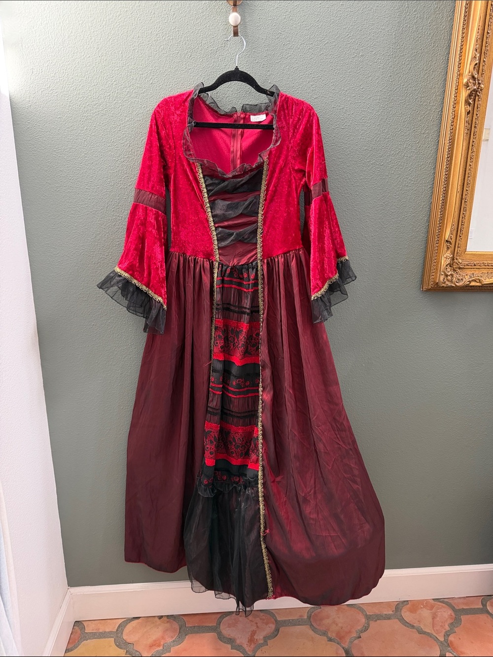 Velvet Gothic Dress Renaissance Sz L Hoop Skirt Bodice